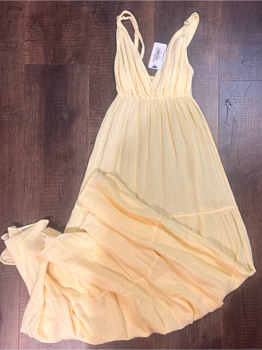 Light Yellow V-Neck Maxi Dress with Adjustable Straps - Picture 1 of 4